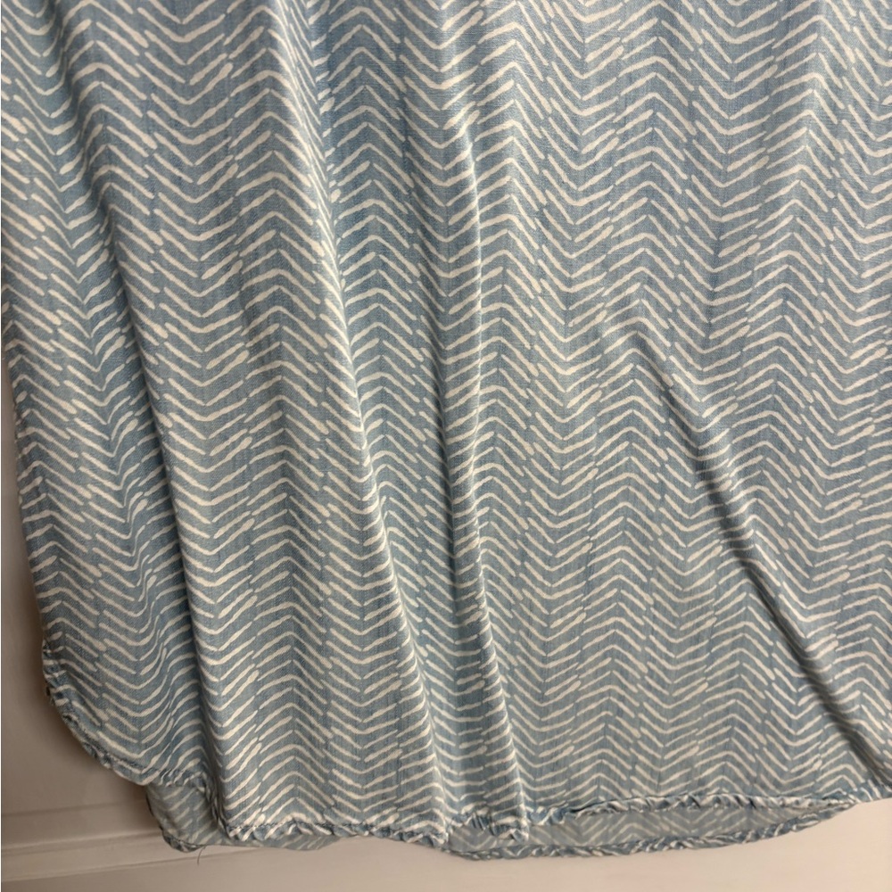 Vineyard Vines‎ Blue and White Zigzag Dress size 2 - Picture 7 of 12